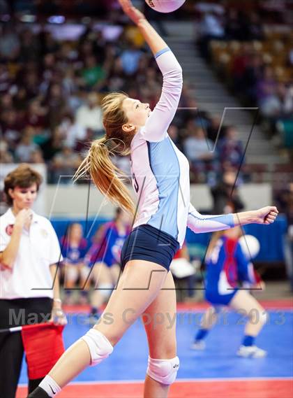 Thumbnail 2 in Cheyenne Mountain vs. Valor Christian (CHSAA 4A Pool 3) photogallery.