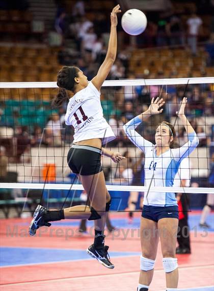 Thumbnail 2 in Cheyenne Mountain vs. Valor Christian (CHSAA 4A Pool 3) photogallery.