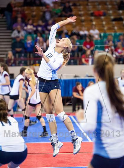 Thumbnail 2 in Cheyenne Mountain vs. Valor Christian (CHSAA 4A Pool 3) photogallery.