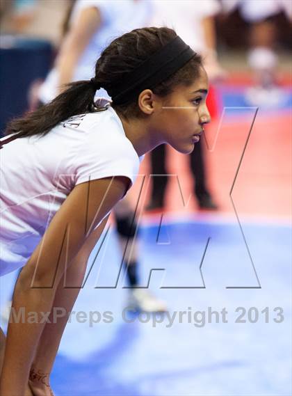 Thumbnail 3 in Cheyenne Mountain vs. Valor Christian (CHSAA 4A Pool 3) photogallery.