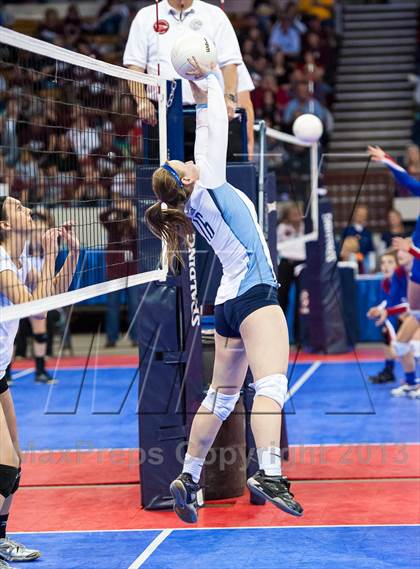 Thumbnail 2 in Cheyenne Mountain vs. Valor Christian (CHSAA 4A Pool 3) photogallery.