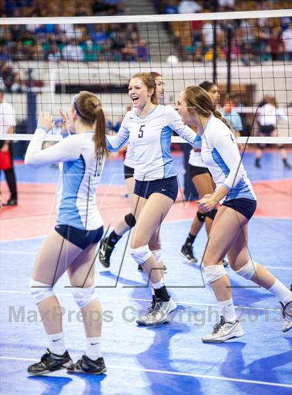 Thumbnail 3 in Cheyenne Mountain vs. Valor Christian (CHSAA 4A Pool 3) photogallery.