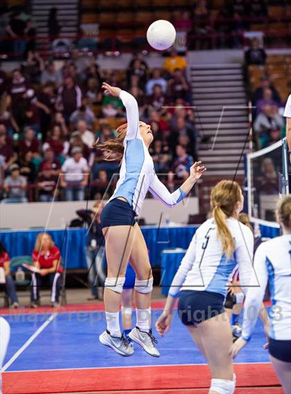 Thumbnail 2 in Cheyenne Mountain vs. Valor Christian (CHSAA 4A Pool 3) photogallery.