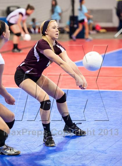 Thumbnail 2 in Cheyenne Mountain vs. Valor Christian (CHSAA 4A Pool 3) photogallery.