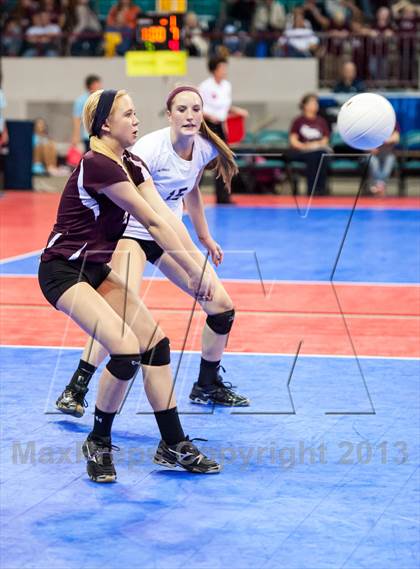 Thumbnail 1 in Cheyenne Mountain vs. Valor Christian (CHSAA 4A Pool 3) photogallery.