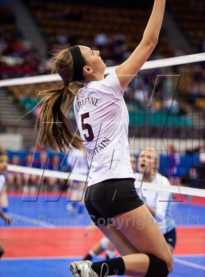 Thumbnail 2 in Cheyenne Mountain vs. Valor Christian (CHSAA 4A Pool 3) photogallery.