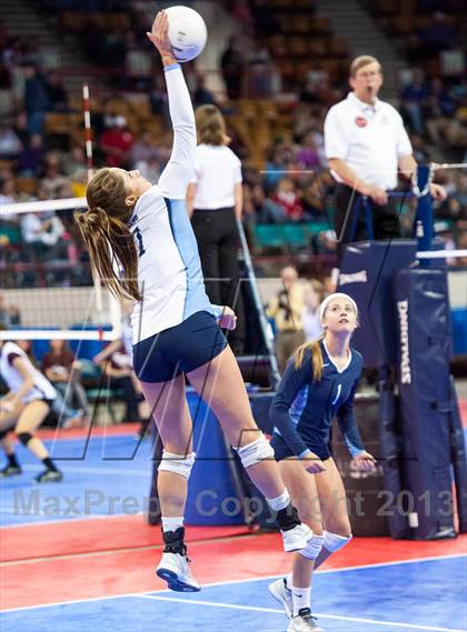 Thumbnail 1 in Cheyenne Mountain vs. Valor Christian (CHSAA 4A Pool 3) photogallery.
