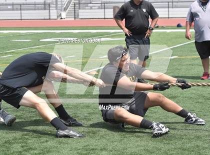 Thumbnail 3 in Huntington Beach Tournament - Lineman Challenge photogallery.