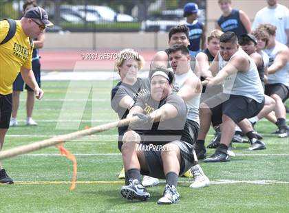 Thumbnail 3 in Huntington Beach Tournament - Lineman Challenge photogallery.
