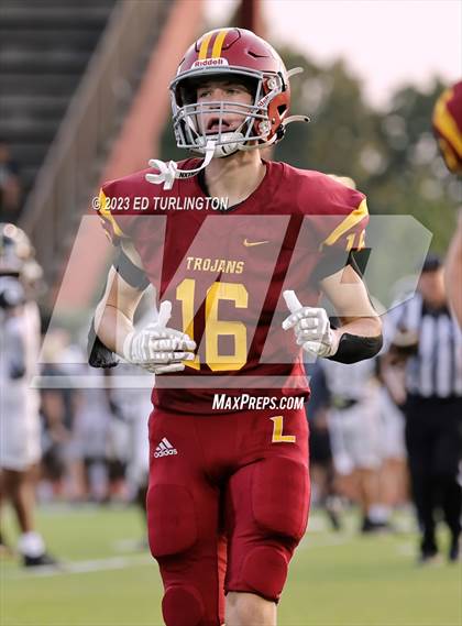 Thumbnail 3 in Sprayberry @ Lassiter photogallery.