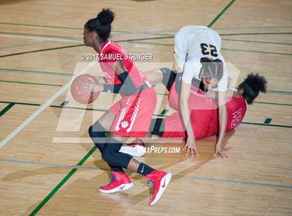 Thumbnail 2 in Bishop O'Dowd vs. Saint Mary's (CIF NCS D3 Playoff) photogallery.