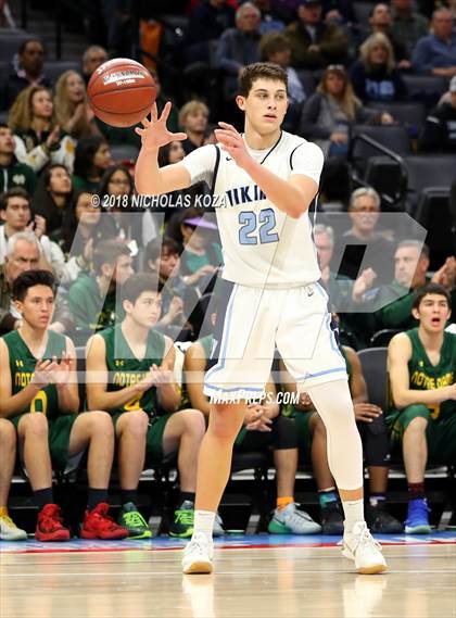 Thumbnail 3 in Notre Dame vs. Pleasant Valley (CIF State D3 Finals) photogallery.