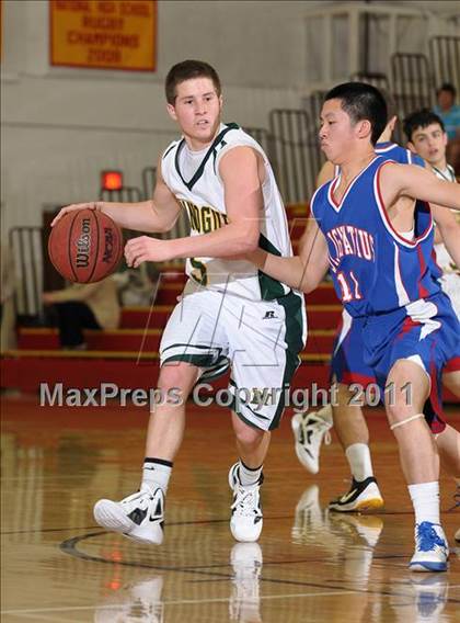 Thumbnail 2 in St. Ignatius vs. Bishop Manogue (Father Barry Christmas Classic) photogallery.
