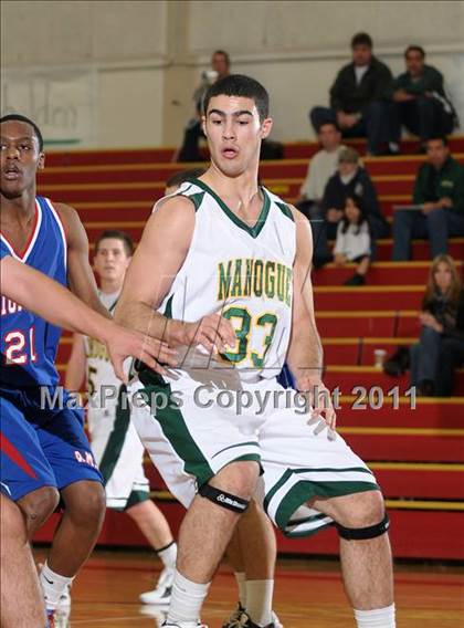 Thumbnail 1 in St. Ignatius vs. Bishop Manogue (Father Barry Christmas Classic) photogallery.