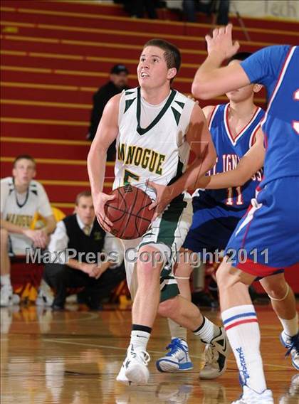 Thumbnail 3 in St. Ignatius vs. Bishop Manogue (Father Barry Christmas Classic) photogallery.