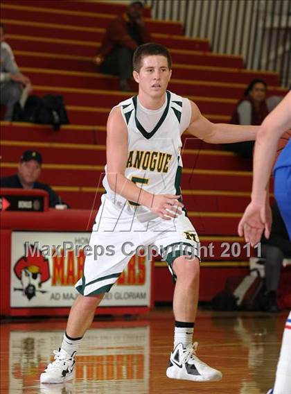 Thumbnail 3 in St. Ignatius vs. Bishop Manogue (Father Barry Christmas Classic) photogallery.