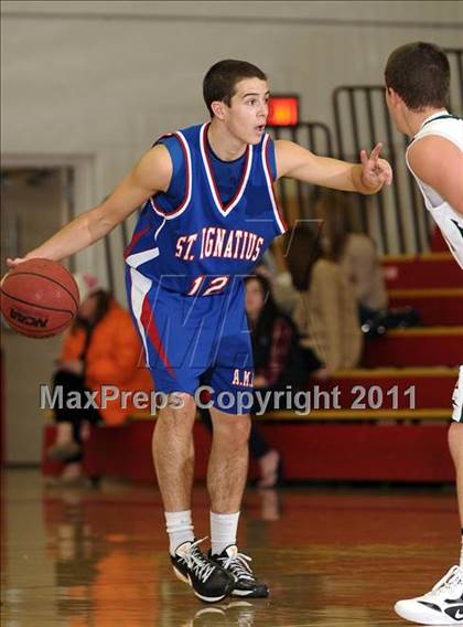 Thumbnail 2 in St. Ignatius vs. Bishop Manogue (Father Barry Christmas Classic) photogallery.