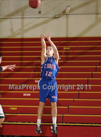 Thumbnail 2 in St. Ignatius vs. Bishop Manogue (Father Barry Christmas Classic) photogallery.