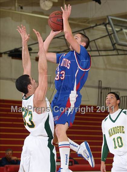 Thumbnail 1 in St. Ignatius vs. Bishop Manogue (Father Barry Christmas Classic) photogallery.