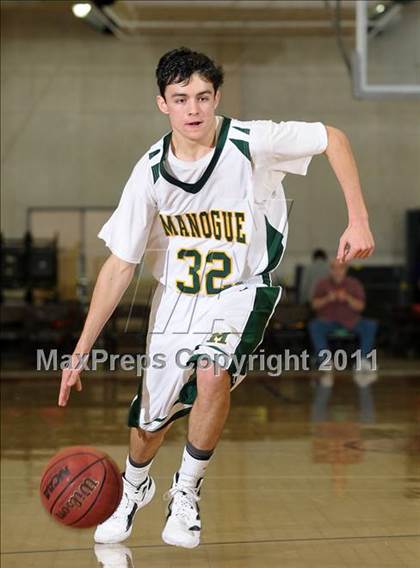 Thumbnail 3 in St. Ignatius vs. Bishop Manogue (Father Barry Christmas Classic) photogallery.