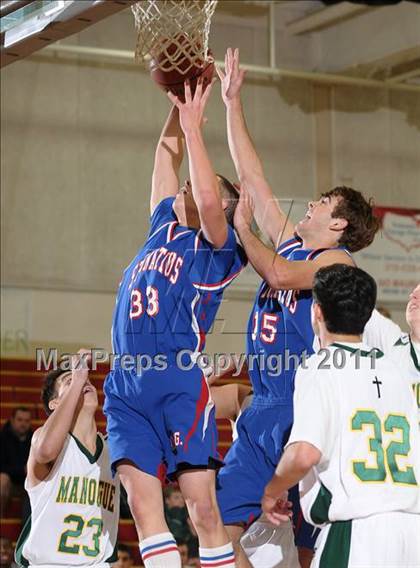 Thumbnail 2 in St. Ignatius vs. Bishop Manogue (Father Barry Christmas Classic) photogallery.