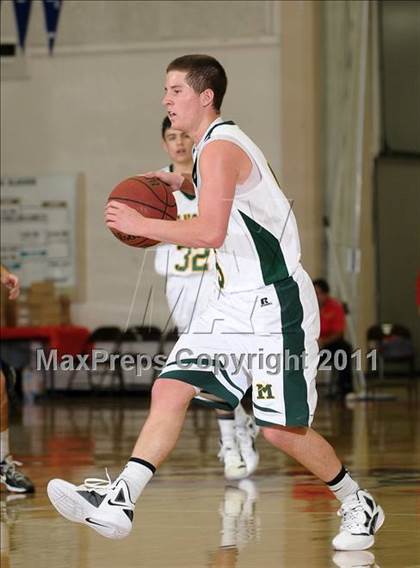 Thumbnail 1 in St. Ignatius vs. Bishop Manogue (Father Barry Christmas Classic) photogallery.