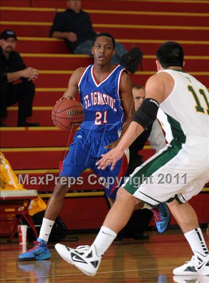 Thumbnail 1 in St. Ignatius vs. Bishop Manogue (Father Barry Christmas Classic) photogallery.