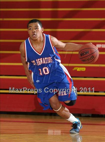 Thumbnail 1 in St. Ignatius vs. Bishop Manogue (Father Barry Christmas Classic) photogallery.