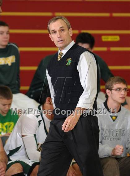 Thumbnail 1 in St. Ignatius vs. Bishop Manogue (Father Barry Christmas Classic) photogallery.
