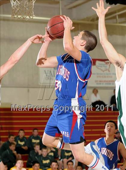 Thumbnail 1 in St. Ignatius vs. Bishop Manogue (Father Barry Christmas Classic) photogallery.