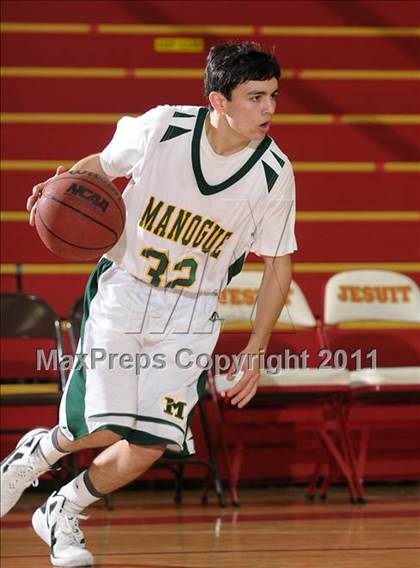 Thumbnail 1 in St. Ignatius vs. Bishop Manogue (Father Barry Christmas Classic) photogallery.