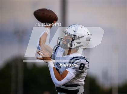 Thumbnail 2 in Woodson @ Oakton photogallery.