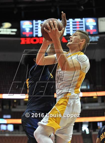 Thumbnail 3 in Santa Monica vs. Temecula Valley (CIF SS 1A Final) photogallery.