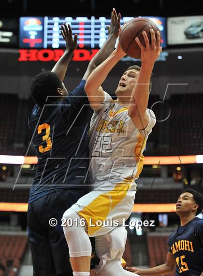 Thumbnail 2 in Santa Monica vs. Temecula Valley (CIF SS 1A Final) photogallery.