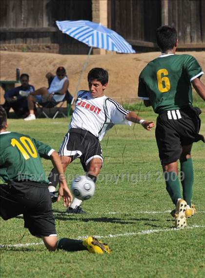 Thumbnail 1 in Kennedy @ Jesuit photogallery.