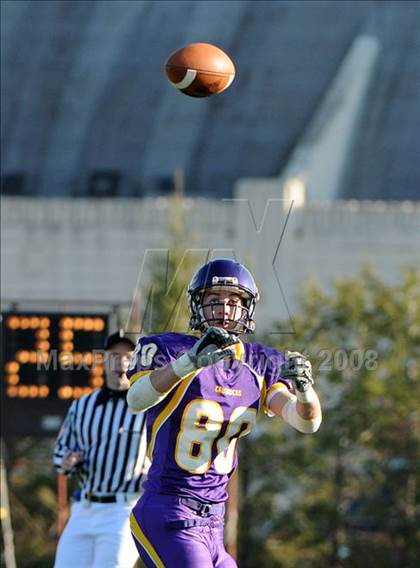 Thumbnail 3 in Mount Carmel vs. Lancaster Catholic (PIAA District 3 Quarterfinals) photogallery.