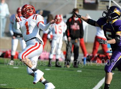 Thumbnail 3 in Mount Carmel vs. Lancaster Catholic (PIAA District 3 Quarterfinals) photogallery.