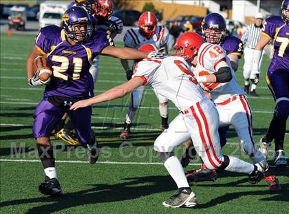 Thumbnail 2 in Mount Carmel vs. Lancaster Catholic (PIAA District 3 Quarterfinals) photogallery.