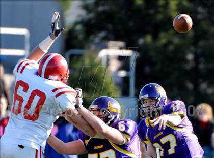 Thumbnail 1 in Mount Carmel vs. Lancaster Catholic (PIAA District 3 Quarterfinals) photogallery.