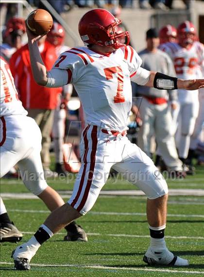 Thumbnail 2 in Mount Carmel vs. Lancaster Catholic (PIAA District 3 Quarterfinals) photogallery.