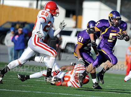Thumbnail 2 in Mount Carmel vs. Lancaster Catholic (PIAA District 3 Quarterfinals) photogallery.