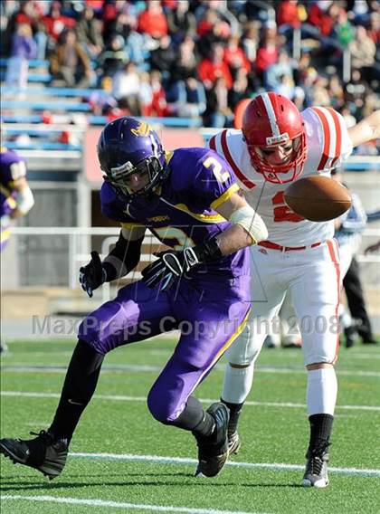 Thumbnail 3 in Mount Carmel vs. Lancaster Catholic (PIAA District 3 Quarterfinals) photogallery.