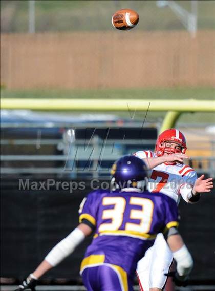 Thumbnail 2 in Mount Carmel vs. Lancaster Catholic (PIAA District 3 Quarterfinals) photogallery.