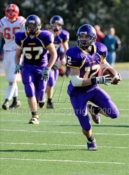 Thumbnail 2 in Mount Carmel vs. Lancaster Catholic (PIAA District 3 Quarterfinals) photogallery.