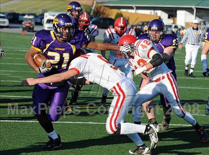 Thumbnail 3 in Mount Carmel vs. Lancaster Catholic (PIAA District 3 Quarterfinals) photogallery.