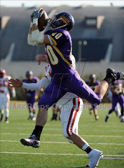 Thumbnail 1 in Mount Carmel vs. Lancaster Catholic (PIAA District 3 Quarterfinals) photogallery.
