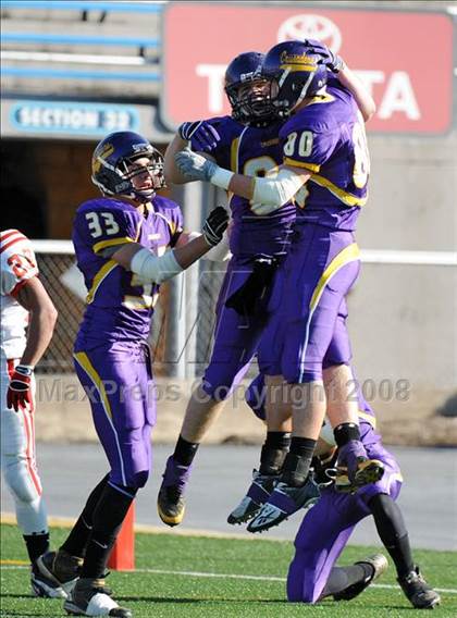 Thumbnail 2 in Mount Carmel vs. Lancaster Catholic (PIAA District 3 Quarterfinals) photogallery.