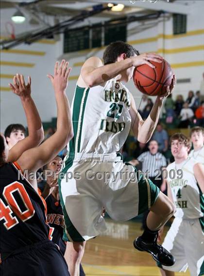 Thumbnail 1 in Knoxville Catholic vs Powell (Pilot Food-Mart Classic) photogallery.