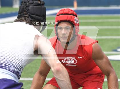 Thumbnail 3 in Mater Dei vs. Carlsbad  (Brave 8 Invitational) photogallery.