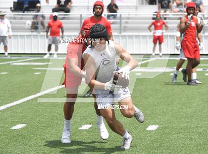 Thumbnail 2 in Mater Dei vs. Carlsbad  (Brave 8 Invitational) photogallery.